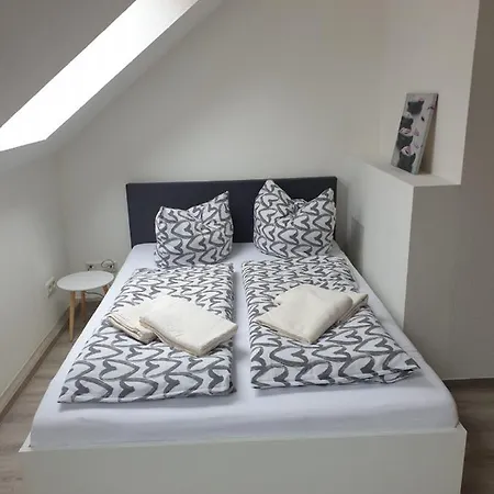 6 - Gourmetzimmer شقة *